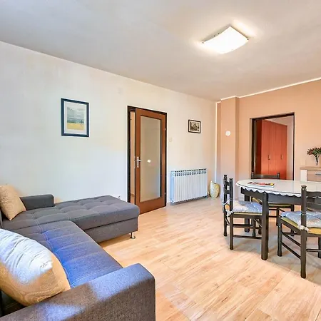 Iby Apartment