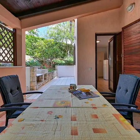 Iby Apartment