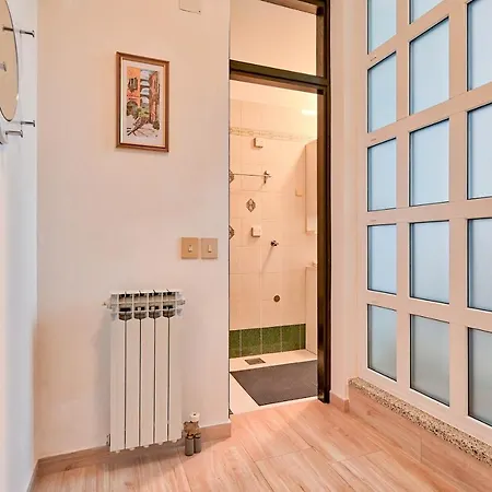 Iby Apartment